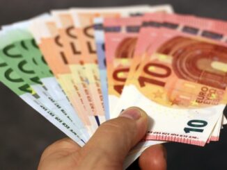 Bani europeni. FOTO moerschy