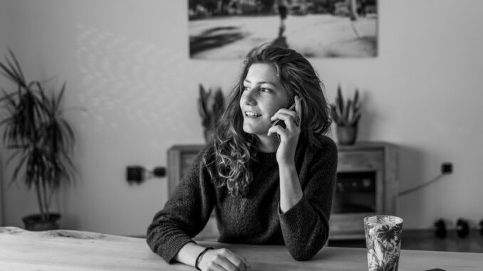 Apel telefonic. FOTO VinzentWeinbeer