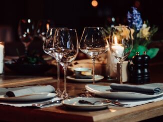 Masă la restaurant. FOTO EPPO