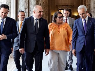 Delegația turcă, la întâlnirea cu reprezentanții Guvernului României. FOTO MTI