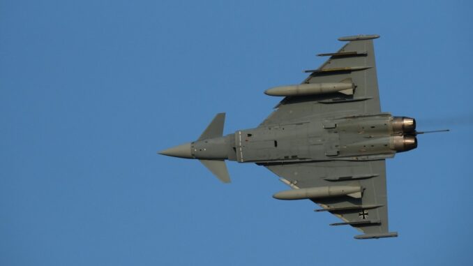 Aeronavă de luptă. FOTO Ovidiu Oprea