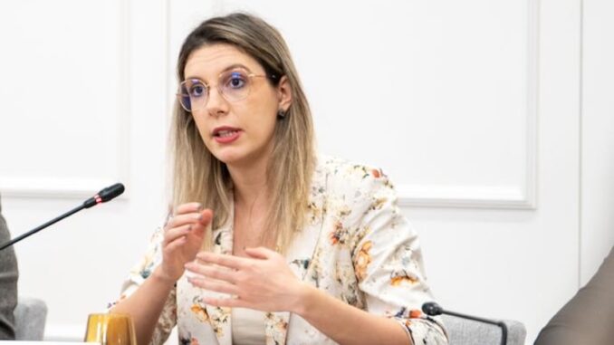 Diana Buzoianu, ministrul Mediului. FOTO DB