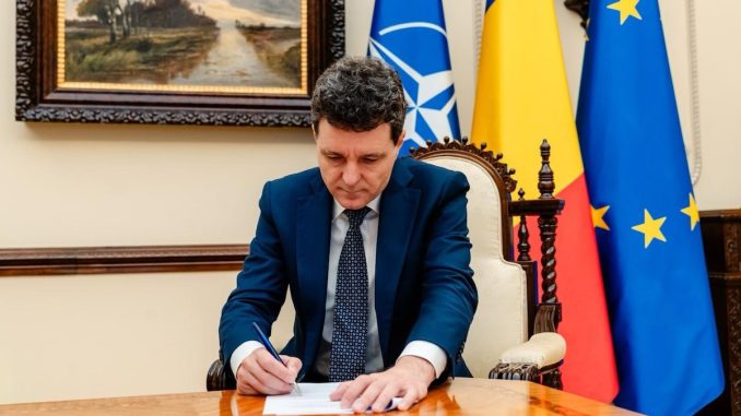 Președintele Nicușor Dan a semnat legea. FOTO AP