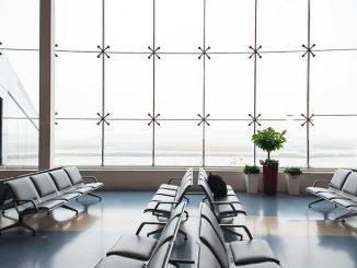 Dificultăți în transportul aerian de pasageri. FOTO TAROM